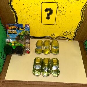 Hot Wheels Monster Trucks Gunkster With Arena Of Crushable Cars